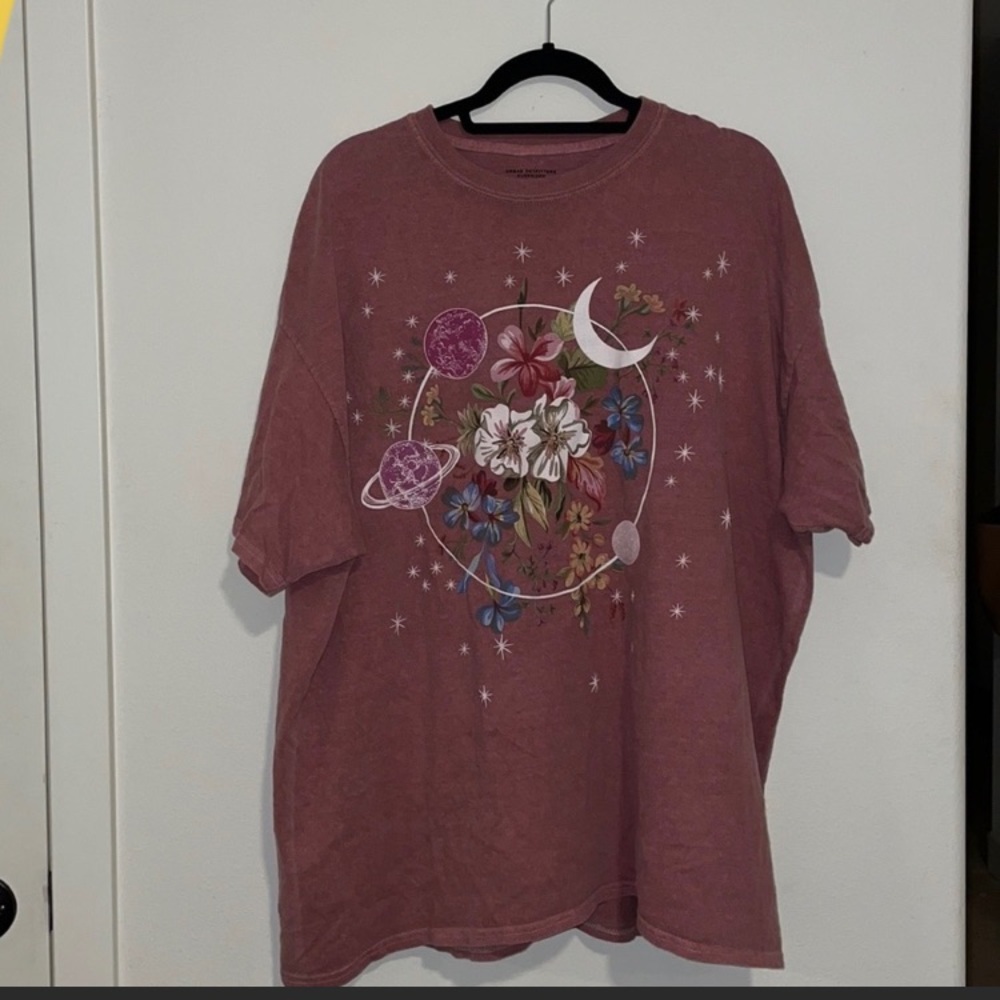 Oversized Graphic Tee